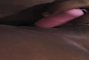 Dokumentasi Tante Cantik Live Bersantai Kasur Vibrator