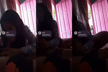 Gadis Cantik Pasrah Goyang Kasur Ruang Tamu