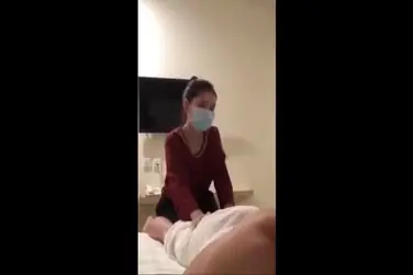 Pelayan Hotel Cantik Digenjot Brutal Di Ranjang Kamar